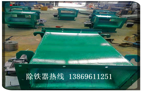 永磁管道自卸式除鐵器，永磁管道自卸式除鐵器廠家_遠(yuǎn)力永磁管道自卸式除鐵器廠家12000高斯_可定制工作原理_安裝示意圖 