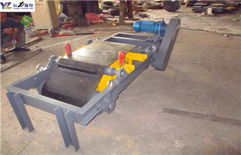 電磁自卸式除鐵器，河南油直冷式電磁除鐵器RCDA-8經(jīng)濟(jì)省錢(qián)_技術(shù)參數(shù)_河南油直冷式電磁除鐵器RCDA-8經(jīng)濟(jì)省錢(qián)工作原理_國(guó)家標(biāo)準(zhǔn)生產(chǎn)廠家